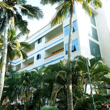 Ocean Bay Ayurvedic Beach Resort Kovalam Exterior photo