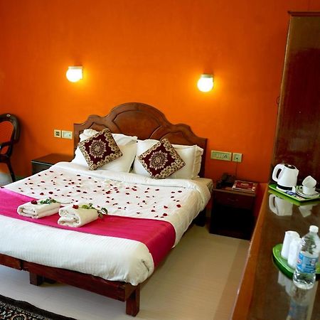 Ocean Bay Ayurvedic Beach Resort Kovalam Exterior photo