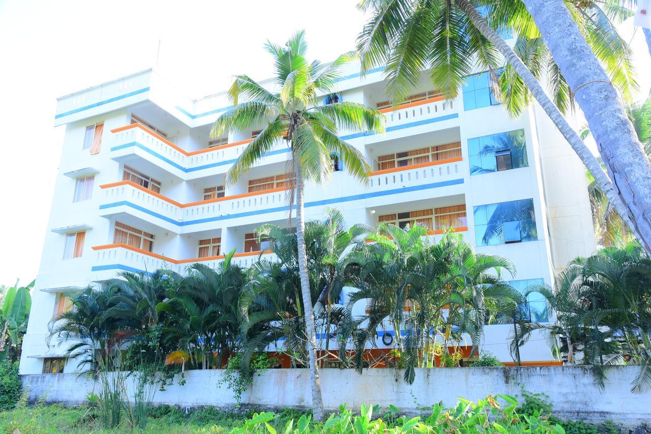 Ocean Bay Ayurvedic Beach Resort Kovalam Exterior photo