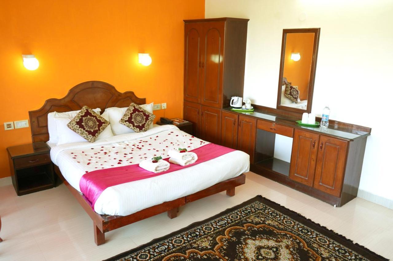 Ocean Bay Ayurvedic Beach Resort Kovalam Exterior photo