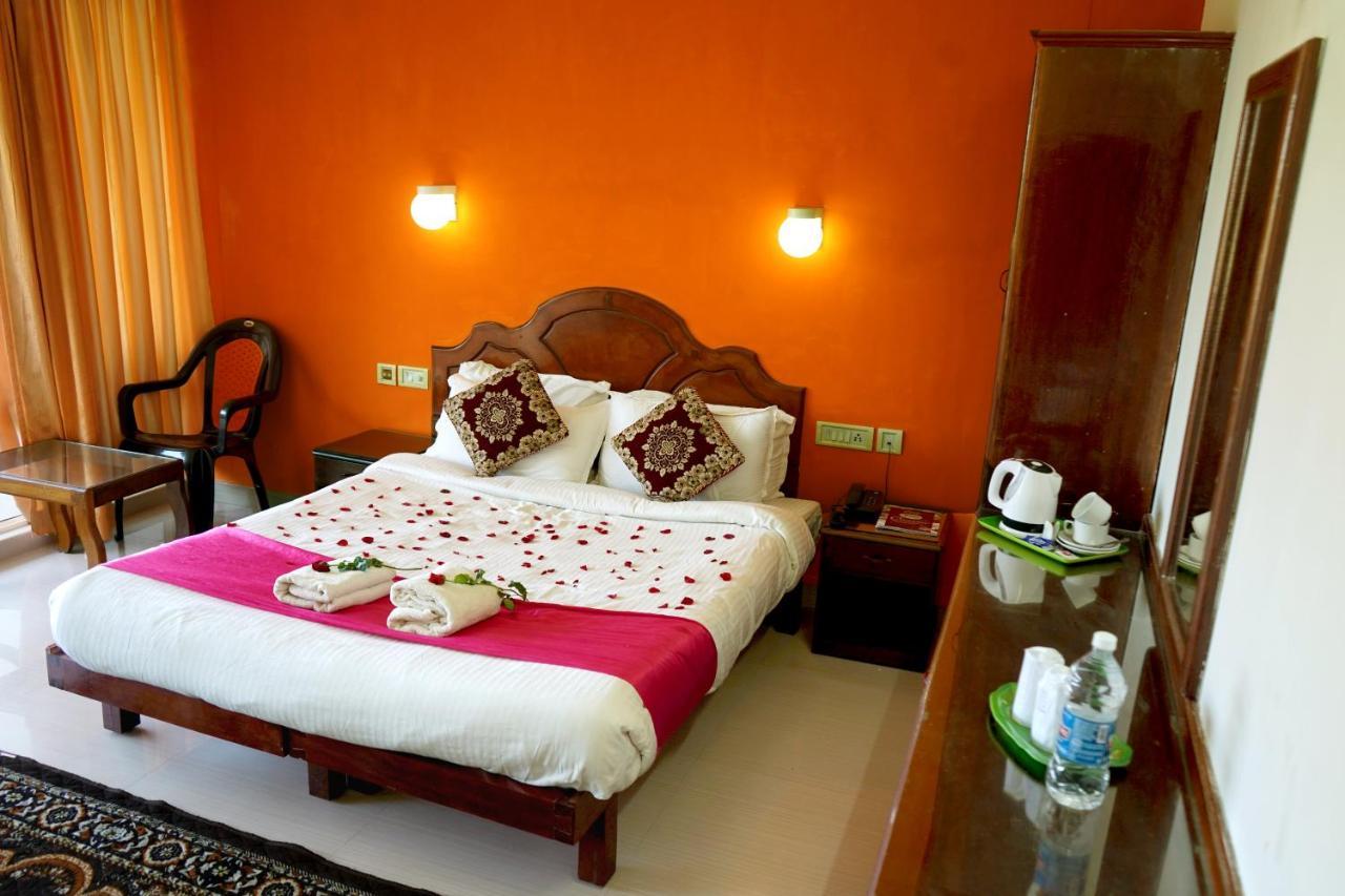 Ocean Bay Ayurvedic Beach Resort Kovalam Exterior photo